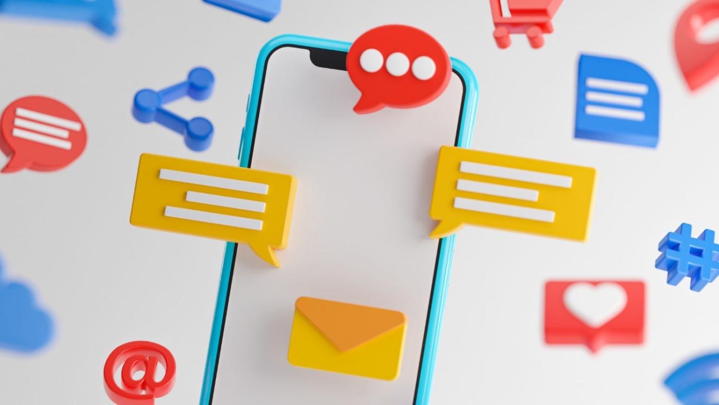 Imagen de concepto representando las redes sociales en un teléfono celular. 