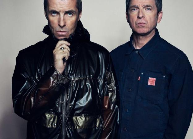 Liam y Noel Gallagher de Oasis, en una imagen promocional de su gira mundial. Credito de foto: Oasisnet.com