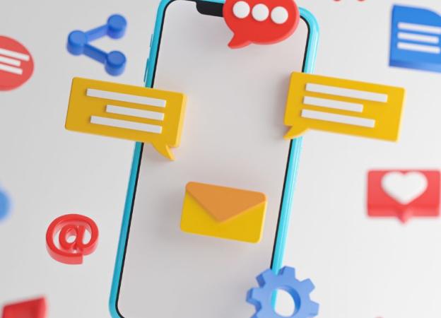 Imagen de concepto representando las redes sociales en un teléfono celular. 